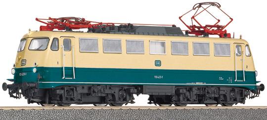 Electric locomotive BR 110<br /><a href='images/pictures/Roco/63701.jpg' target='_blank'>Full size image</a>